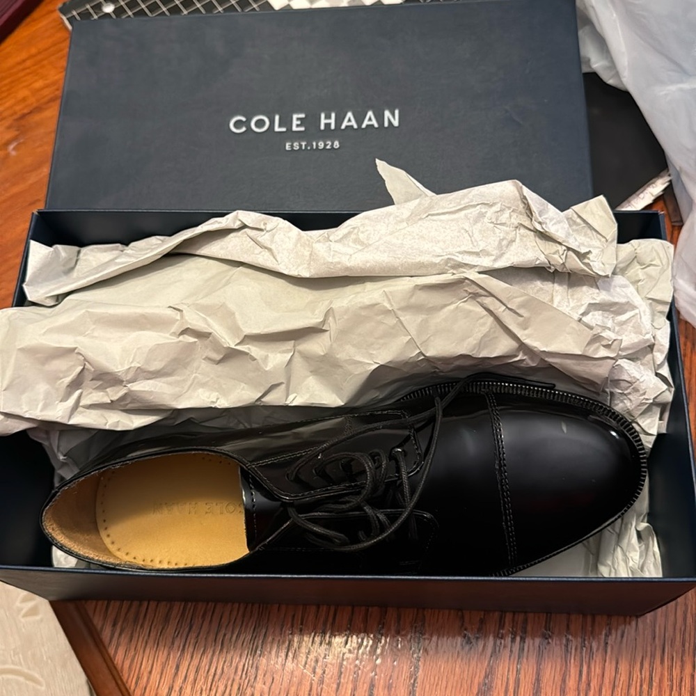 Cole HAAN  real leather black brand new still in box